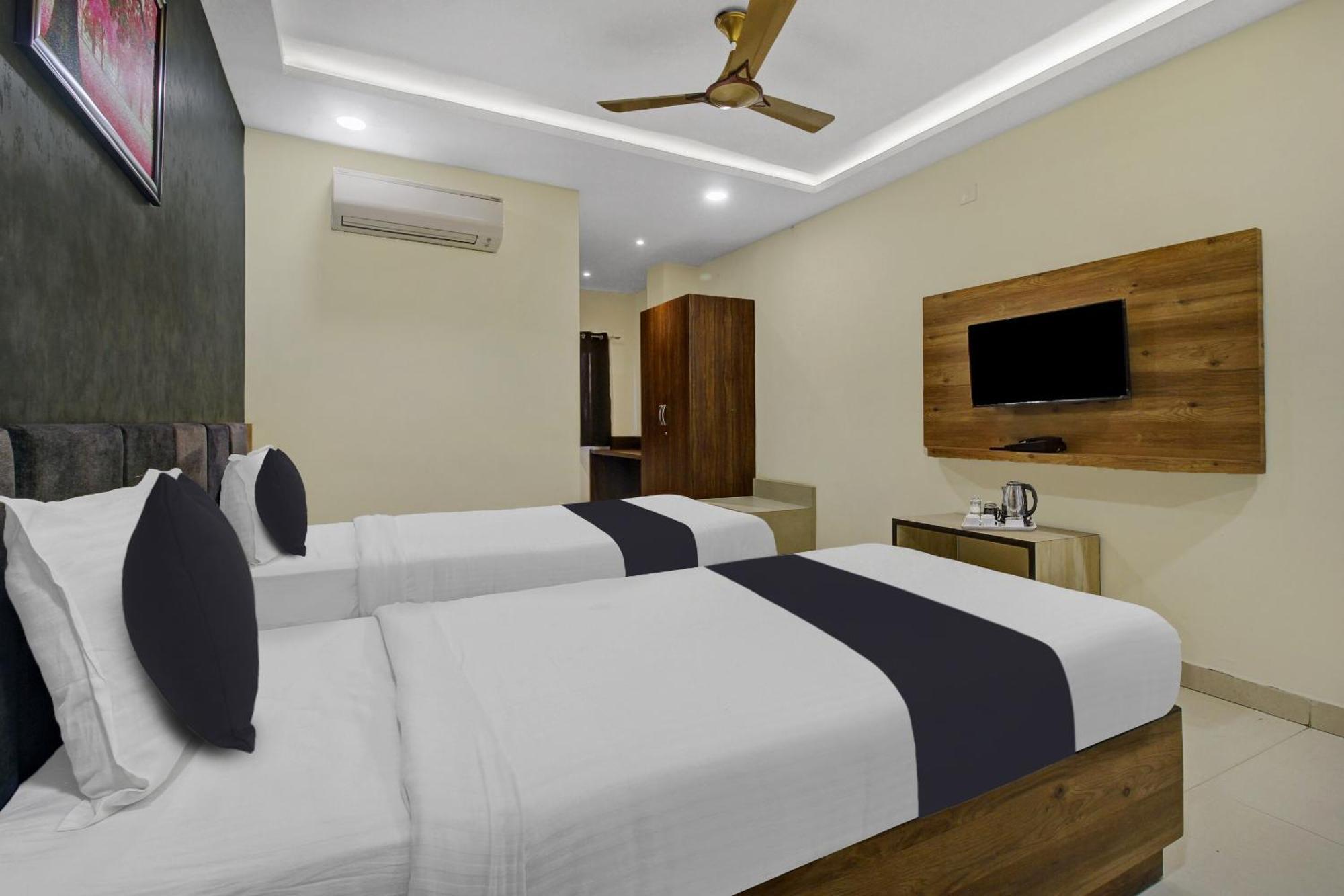 Collection O Hotel Swagath Pride Mancherāl Zewnętrze zdjęcie