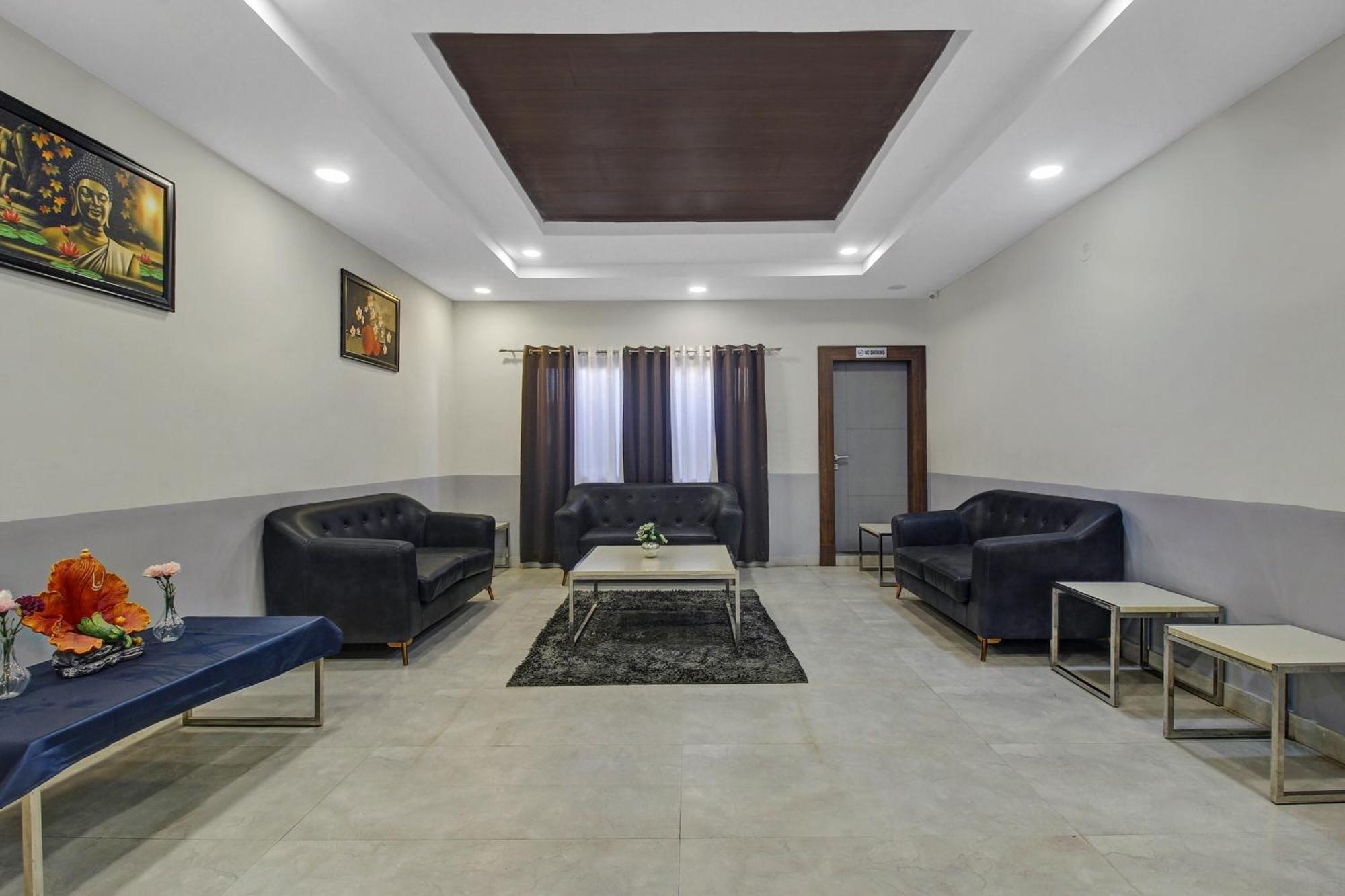 Collection O Hotel Swagath Pride Mancherāl Zewnętrze zdjęcie